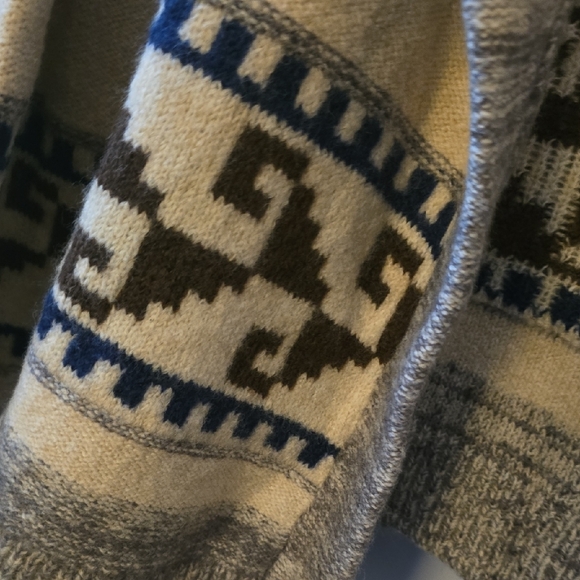 Lucky Brand Gray and Cream Patterned Sweater - Picture 3 of 5
